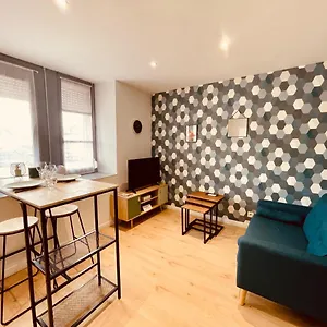 Joli Studio à Deux Pas Du Château Et Du Centre , Vitré France